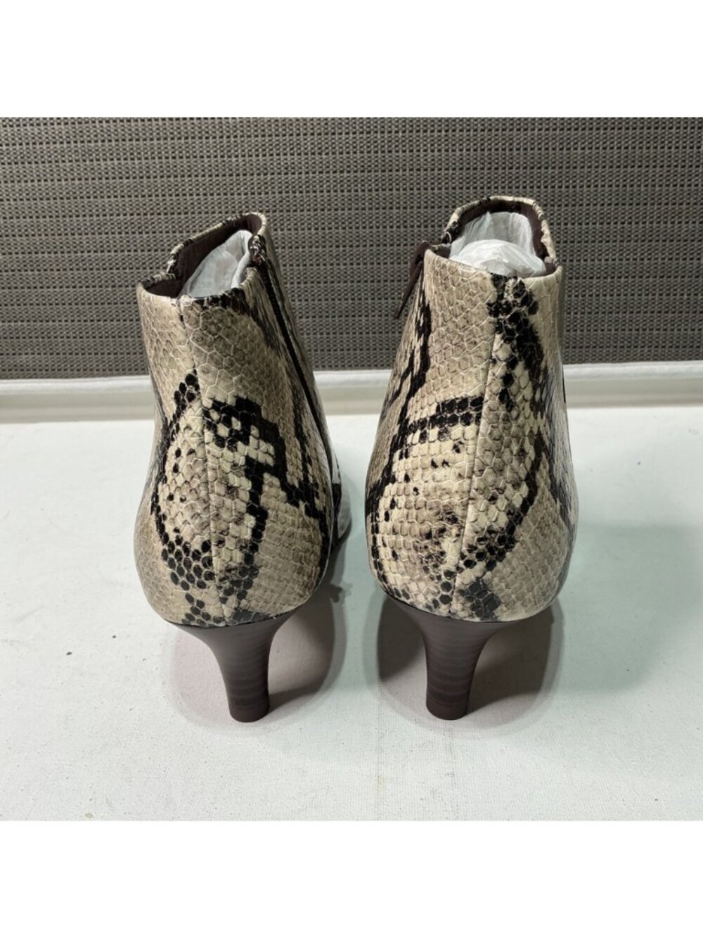 Clarks Collection Heeled Booties Linvale Judith Taupe Snake NEW 7 W - Picture 4 of 6